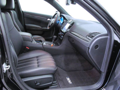2012 Chrysler 300  S V8