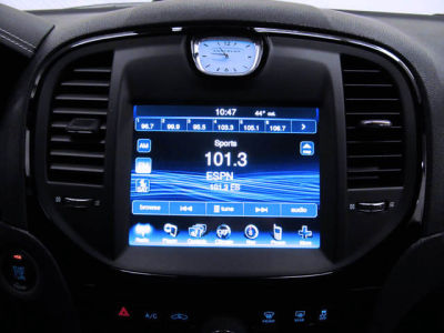 2012 Chrysler 300  S V8