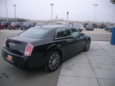 2012 Chrysler 300 S V6