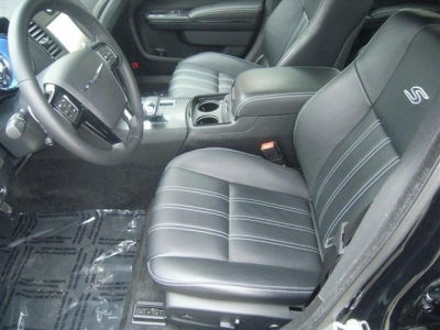 2012 Chrysler 300 S V6