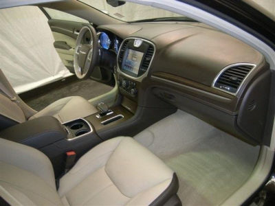 2012 Chrysler 300  Limited