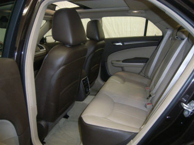2012 Chrysler 300 Limited