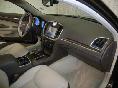 2012 Chrysler 300 Limited