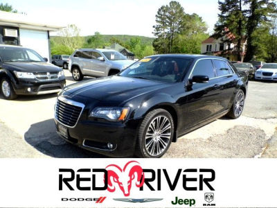 2012 Chrysler 300  S V8