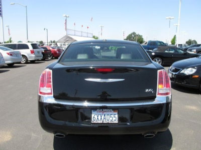 2013 Chrysler 300  300C