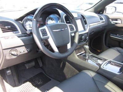 2011 Chrysler 300 Limited