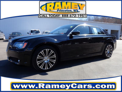 2012 Chrysler 300  S V8