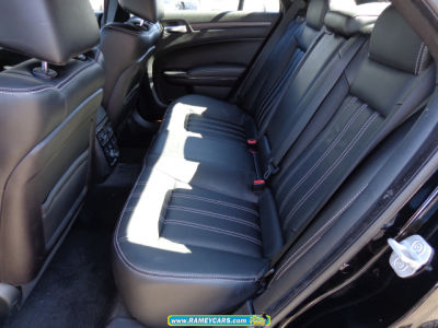 2012 Chrysler 300 S V8