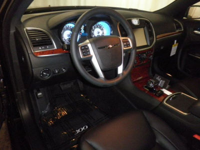 2013 Chrysler 300 Base