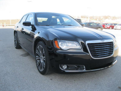 2012 Chrysler 300 S V6