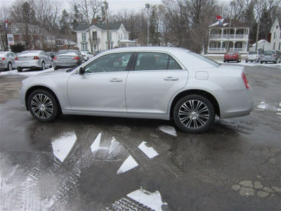 2012 Chrysler 300  S V6