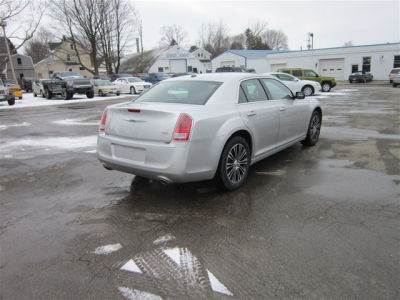 2012 Chrysler 300 S V6