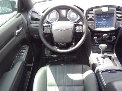 2012 Chrysler 300 S V8