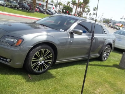 2012 Chrysler 300  S V6