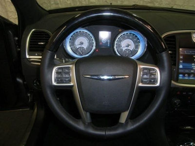 2012 Chrysler 300 Limited