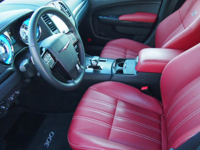 2012 Chrysler 300 S V6