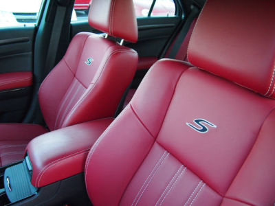 2012 Chrysler 300 S V6