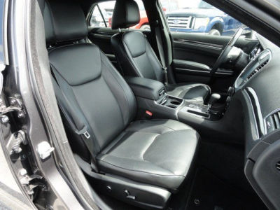 2013 Chrysler 300 300C