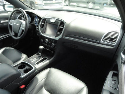 2013 Chrysler 300 300C