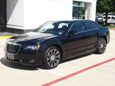 2012 Chrysler 300  S V6