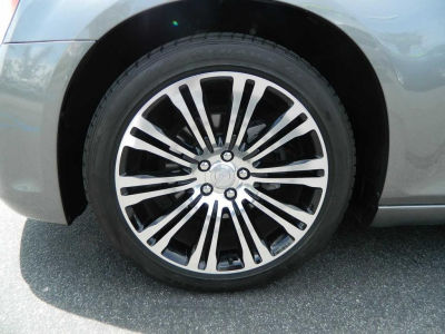 2012 Chrysler 300 S V6