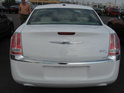 2012 Chrysler 300  300C