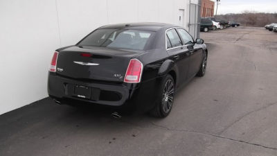 2012 Chrysler 300 S V6