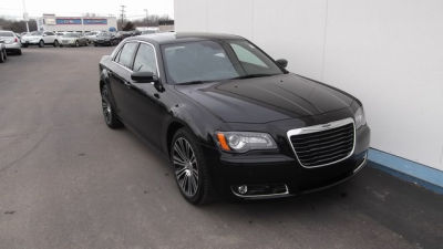 2012 Chrysler 300 S V6