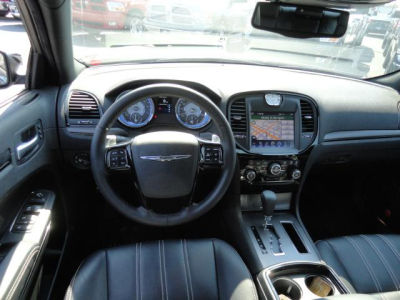 2012 Chrysler 300 S V8