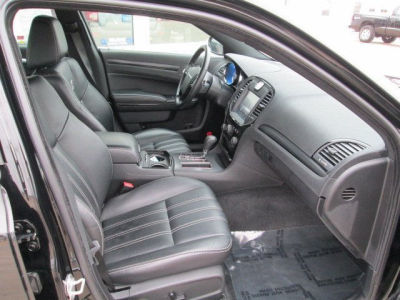 2012 Chrysler 300 S V8