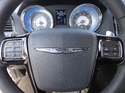 2012 Chrysler 300 S V6