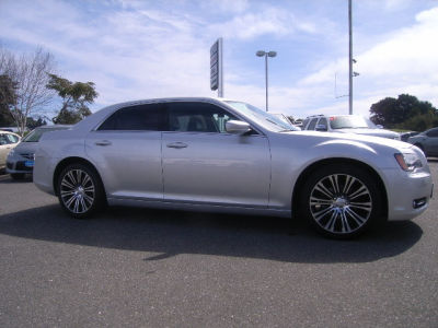 2012 Chrysler 300 S V6
