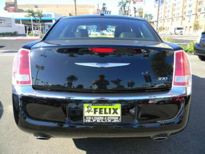2012 Chrysler 300  Limited