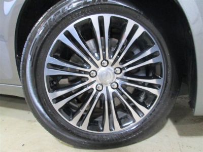 2012 Chrysler 300  S V6