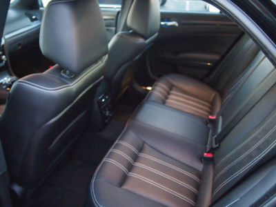 2012 Chrysler 300 S V6