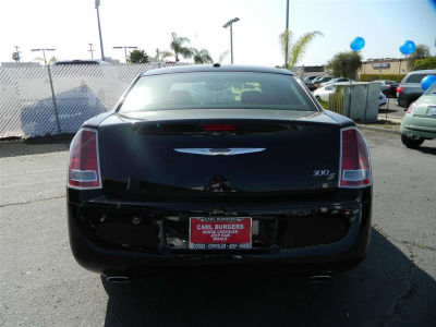 2012 Chrysler 300  S V8