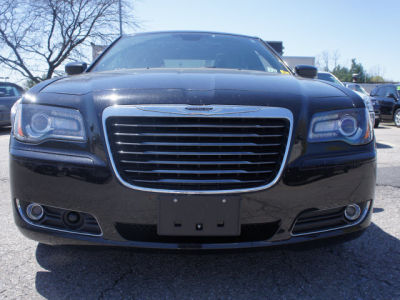 2012 Chrysler 300 S V6