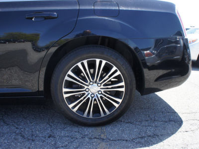 2012 Chrysler 300 S V6