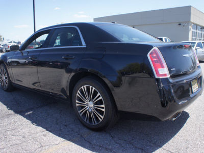 2012 Chrysler 300 S V6