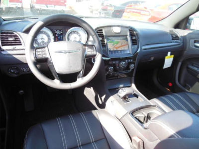 2012 Chrysler 300 S V6