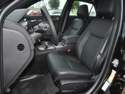 2012 Chrysler 300 Limited