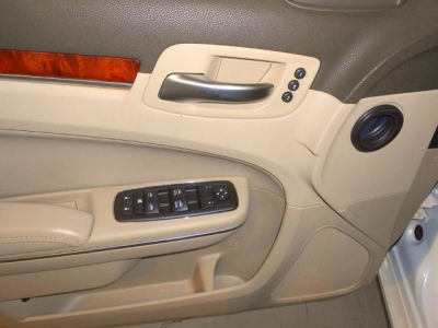 2011 Chrysler 300 300C
