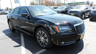 2012 Chrysler 300  S V6