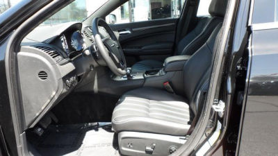 2012 Chrysler 300  S V6