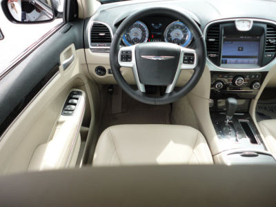 2011 Chrysler 300 Limited