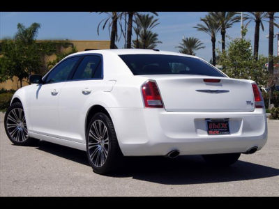 2012 Chrysler 300  S V6
