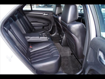 2012 Chrysler 300  S V6