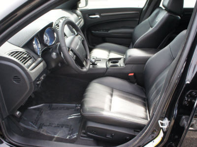 2012 Chrysler 300 S V6