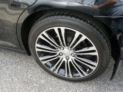 2012 Chrysler 300 S V6