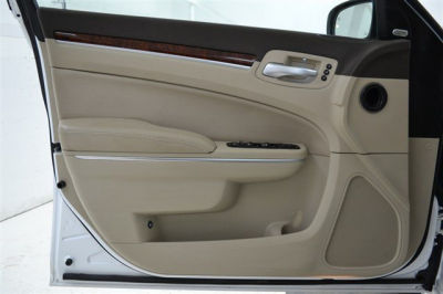 2011 Chrysler 300 C